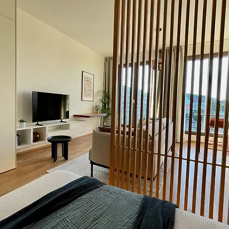 Urban Balance Suite, Andel - Metro Access & City Views 公寓
