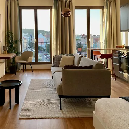 Urban Balance Suite, Andel - Metro Access & City Views * 布拉格