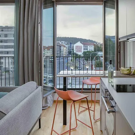 Urban Balance Suite, Andel